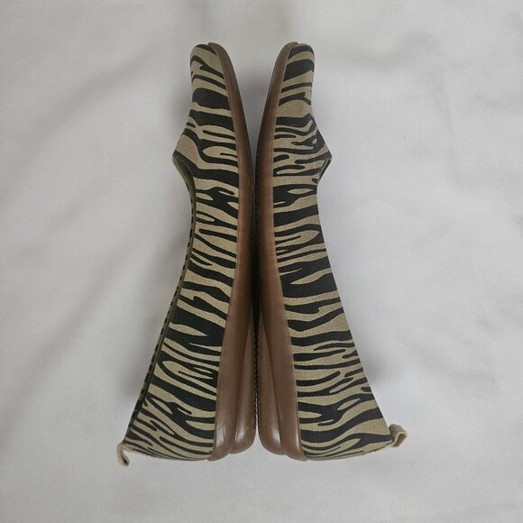 Easy Spirit Allindat Zebra Print Square Toe Slip On Flats Women's Size 7 ½N - Picture 7 of 11